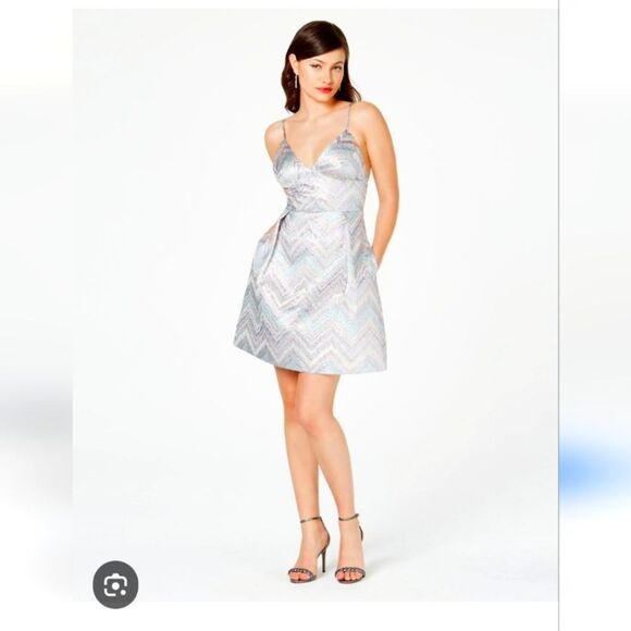 Laundry By Shelli Segal Metallic Dress - Picture 2 of 12